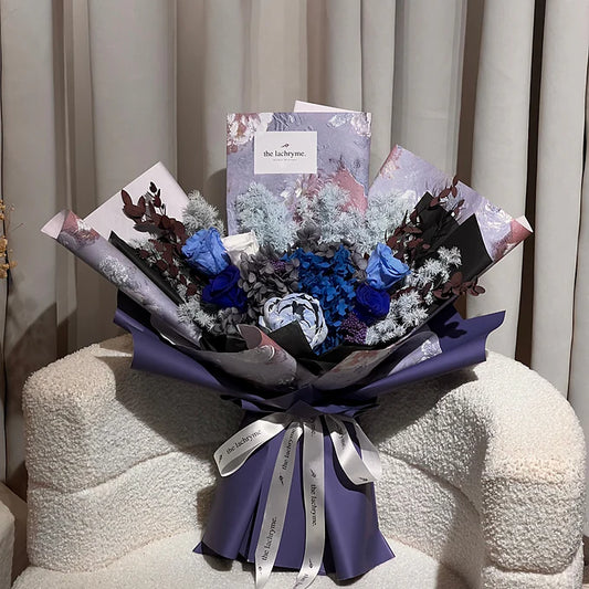 Gabè | Preserved Blooms | Deluxe