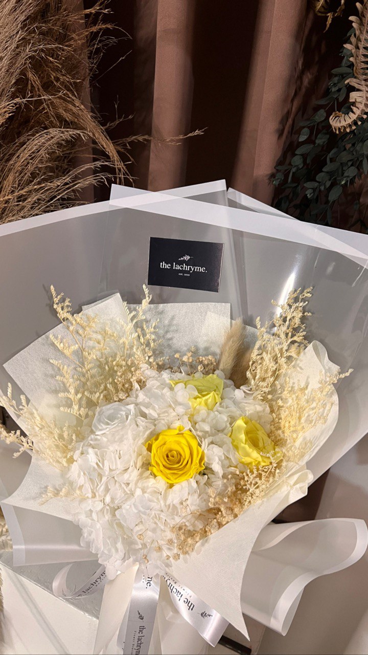 Lilly | Preserved Blooms | Grand