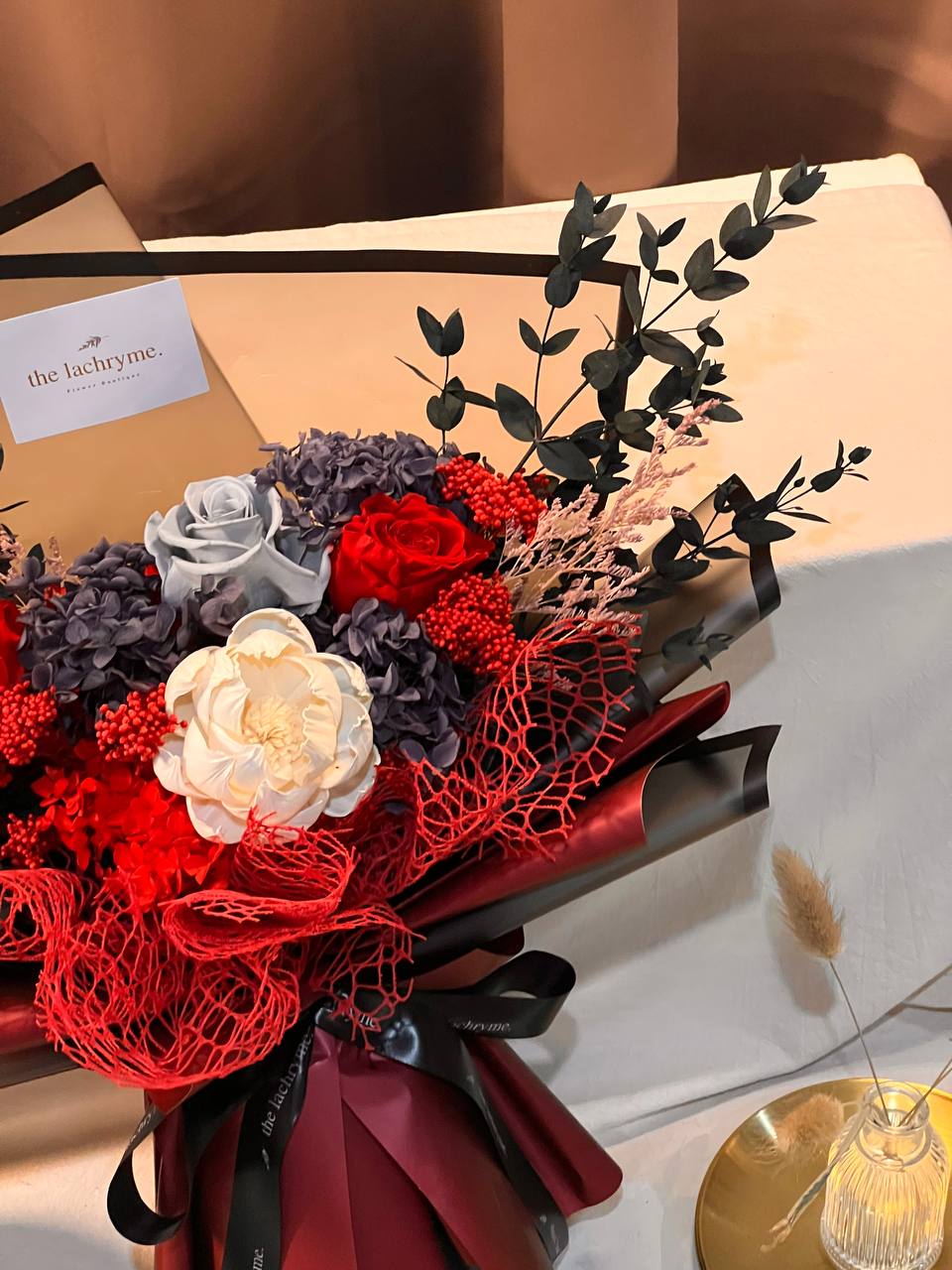 Cleopatra | Preserved Blooms | Deluxe