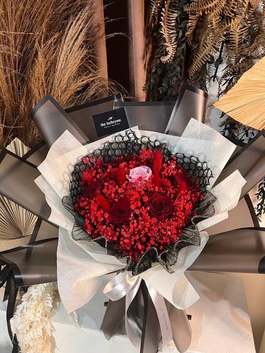 Romeo | Preserved Blooms | Deluxe