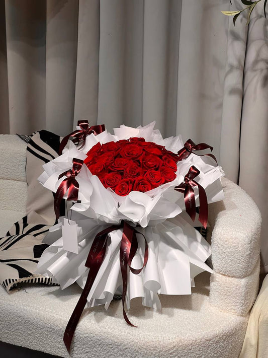 Timeless Courting | 23 Preserved Roses | Round Blooms in Luxurious