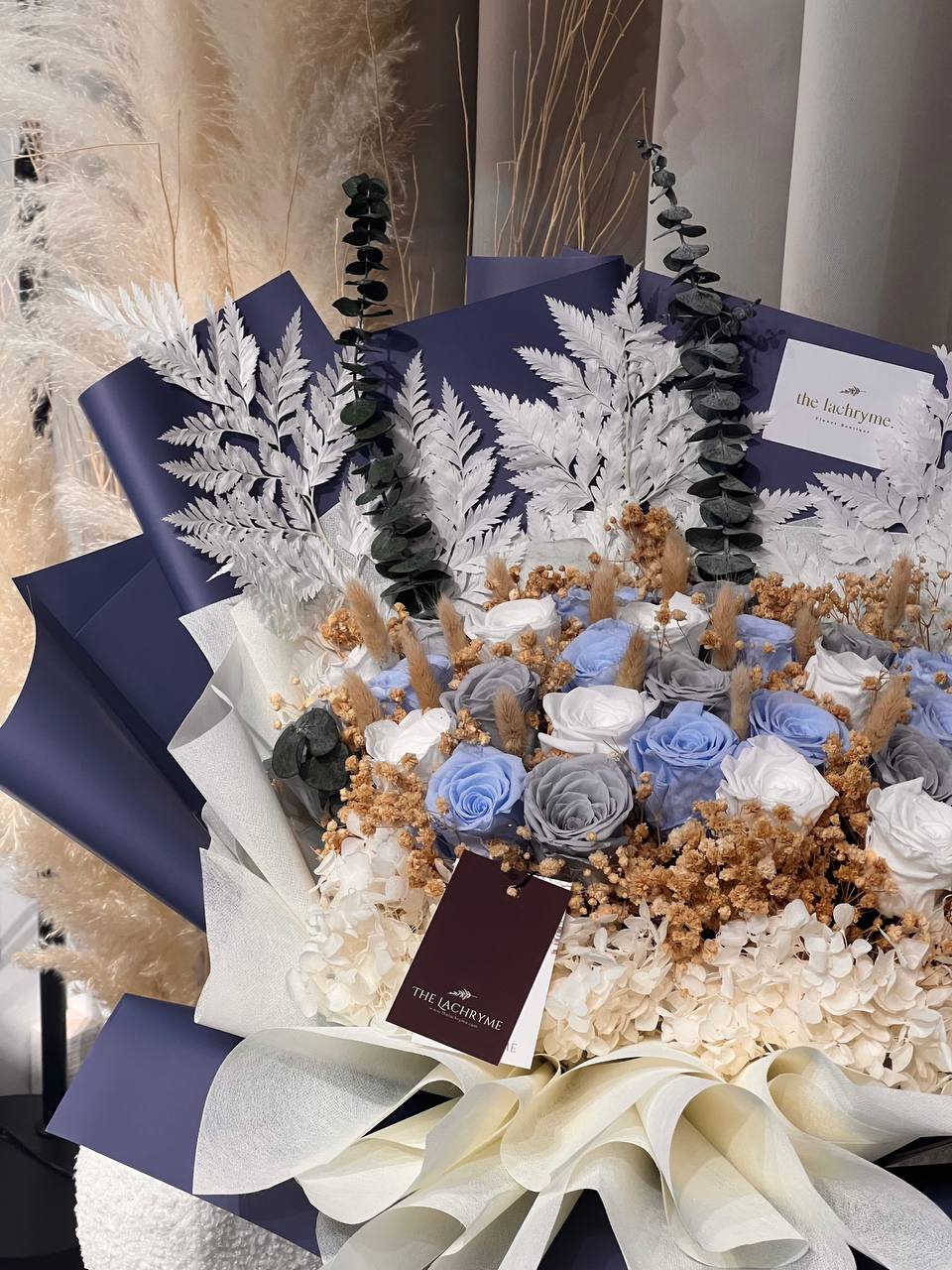 Claudia | 27 Preserved Blooms | Luxurious