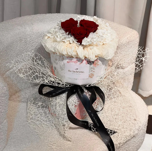 Gyros in Red | Preserved Roses | Round Blooms in Petite