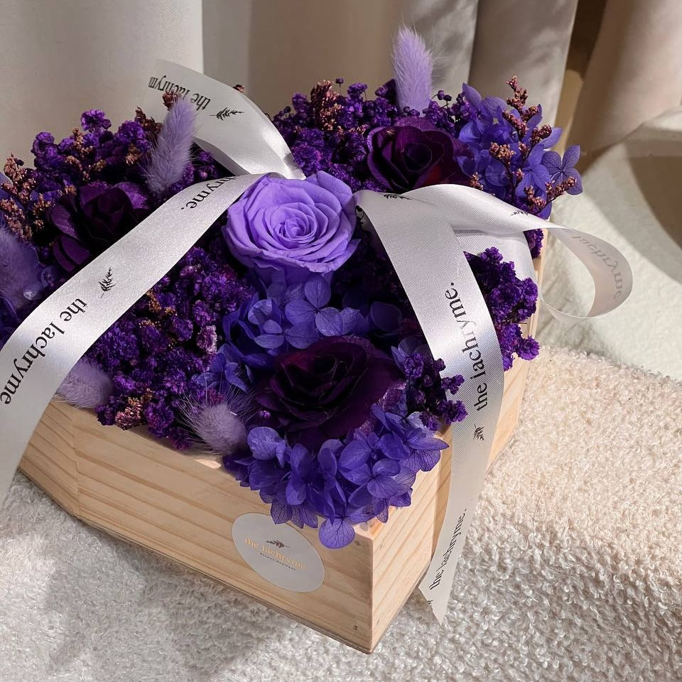 Phoebe | Boxed Blooms | Heart-Shaped Shadow Box