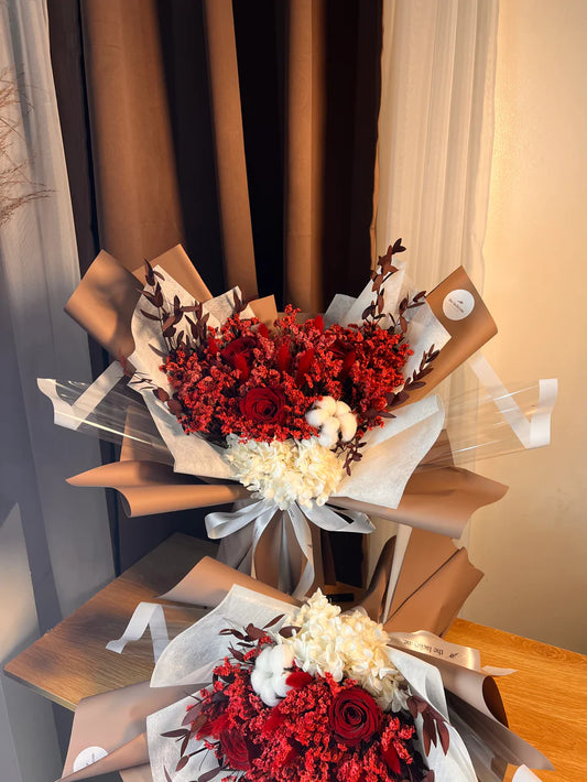 Lara | Preserved Blooms | Grand