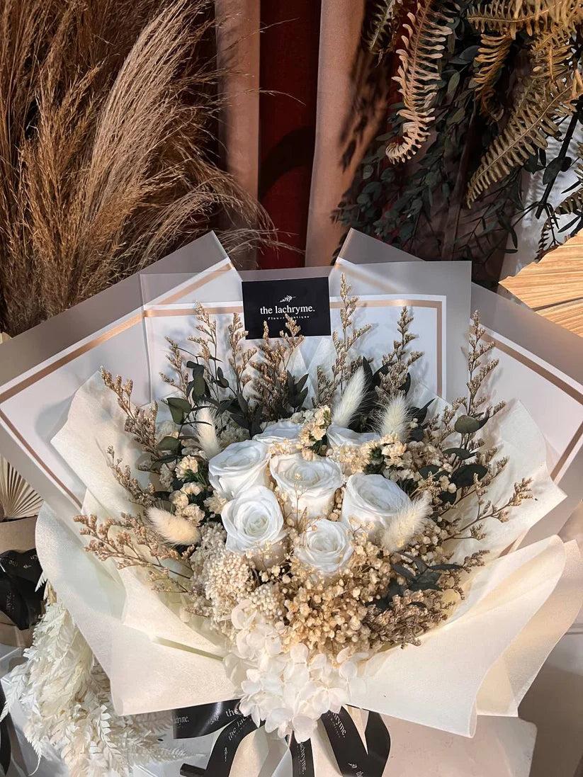 Kathy | Preserved Blooms | Deluxe