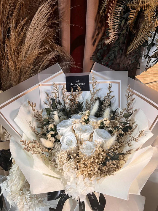 Kathy | Preserved Blooms | Deluxe