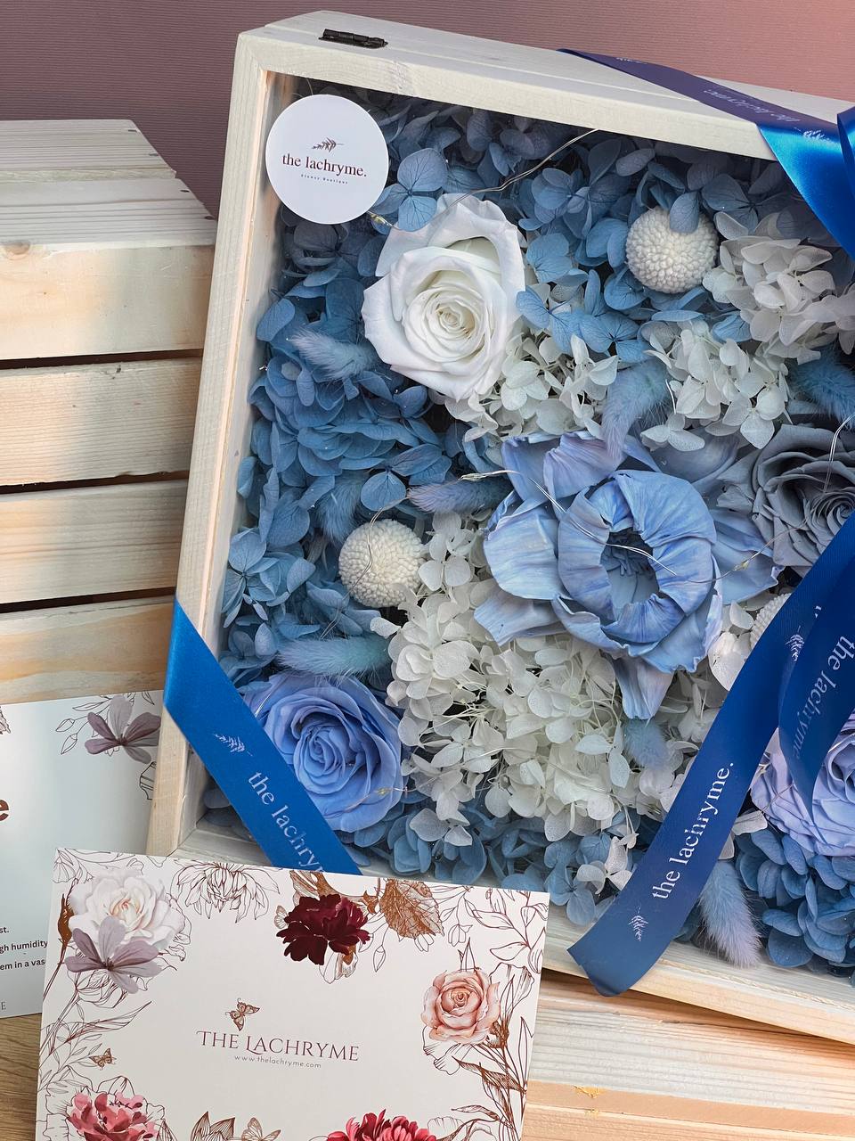 Mila | Boxed Blooms | Venti