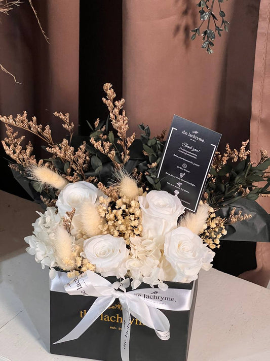 Blanca | Preserved Blooms | Le Fleur