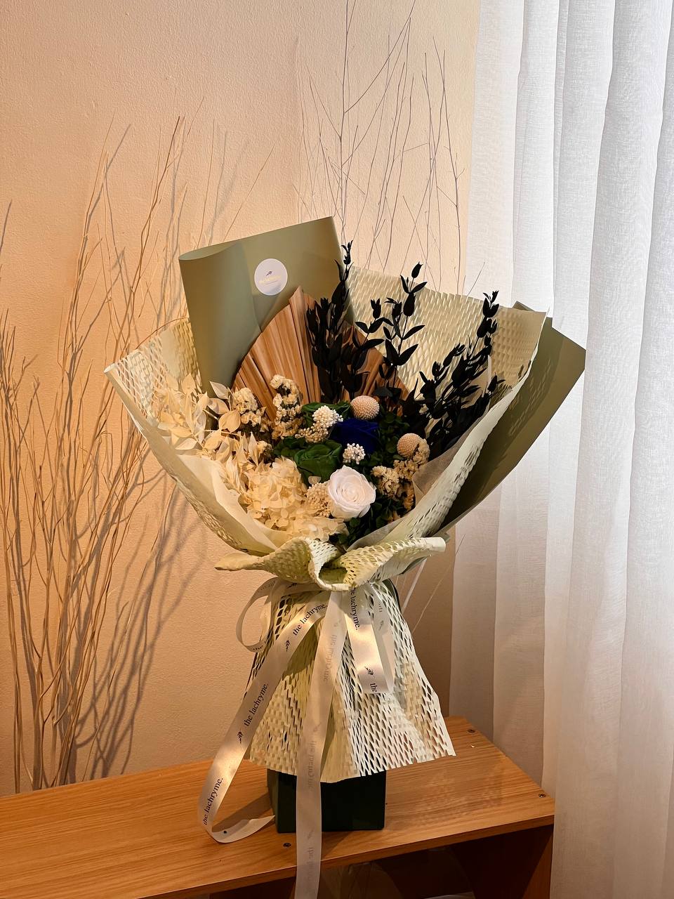 Emily | Preserved Blooms | Grand