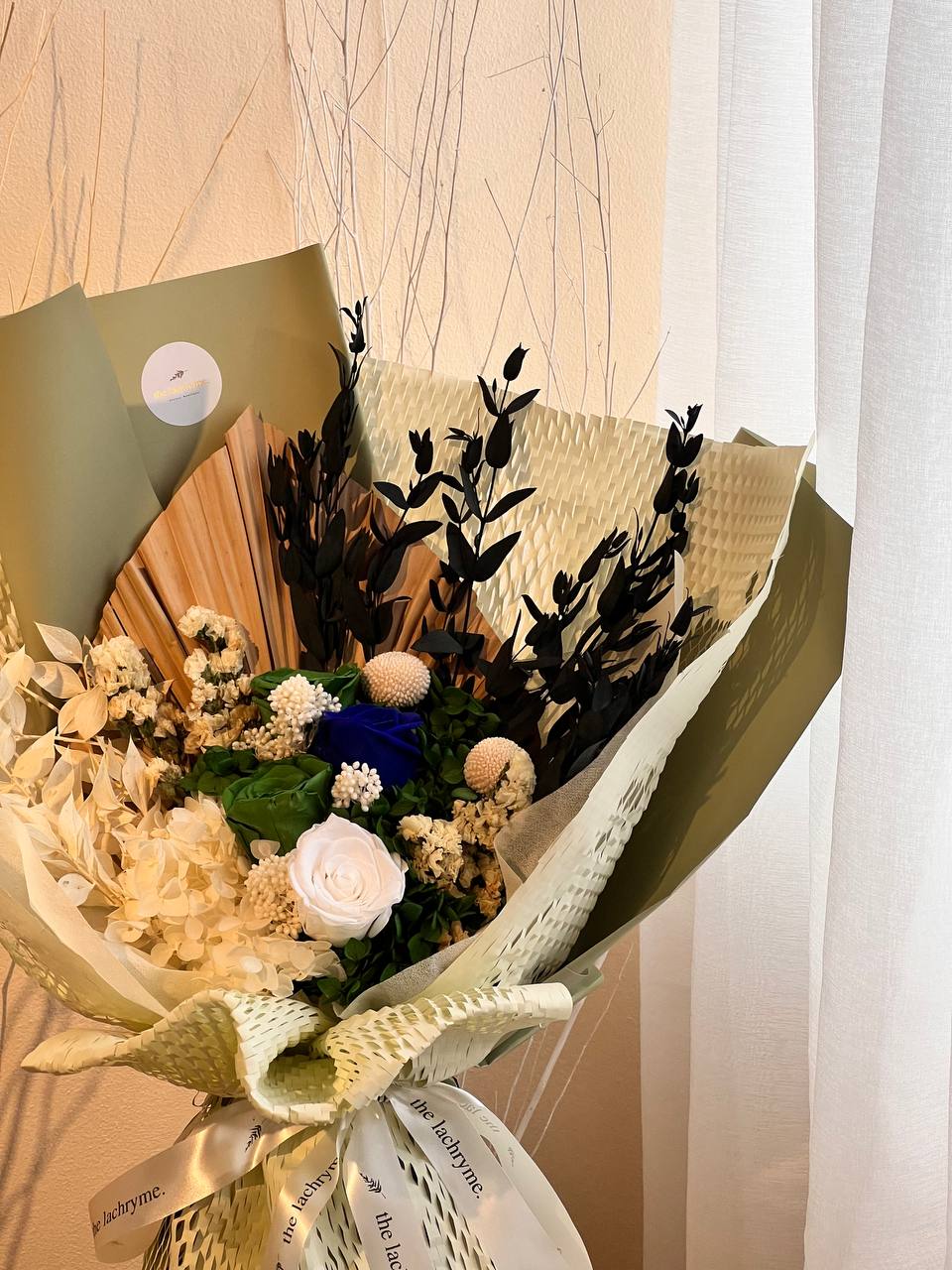 Emily | Preserved Blooms | Grand