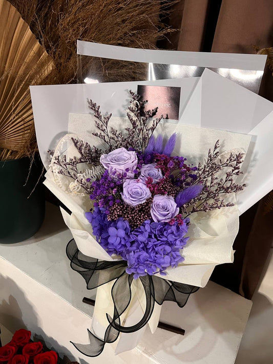 Emery | Preserved Blooms | Grand