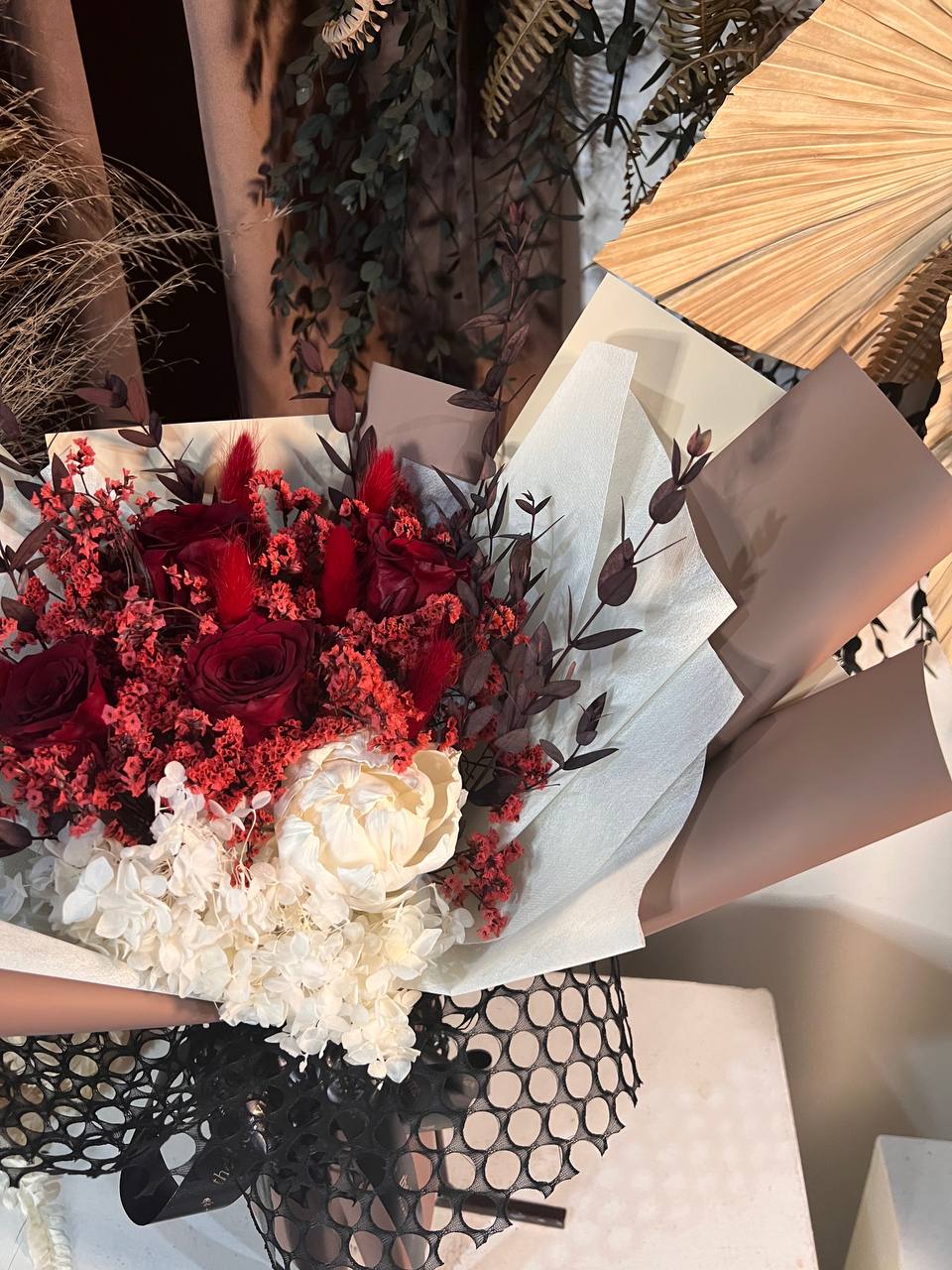 Lara | Preserved Blooms | Deluxe