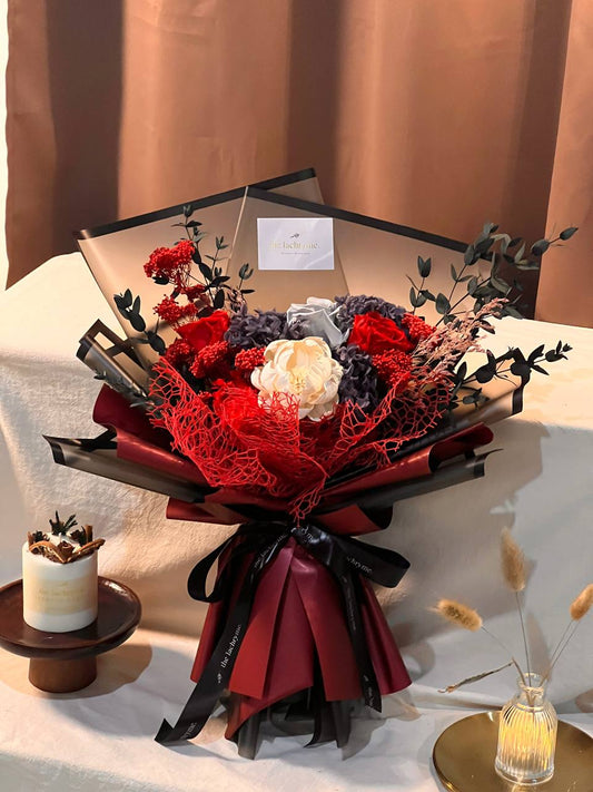 Cleopatra | Preserved Blooms | Deluxe