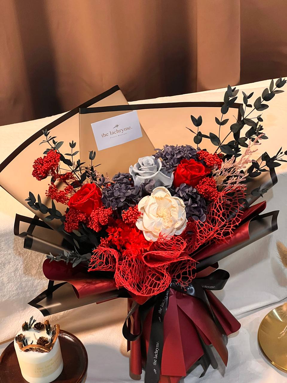 Cleopatra | Preserved Blooms | Deluxe