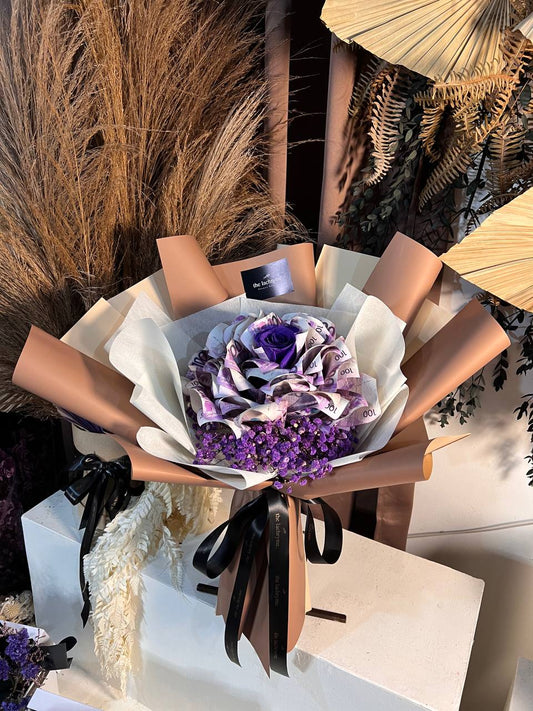 Isla | Money Blooms | Signature